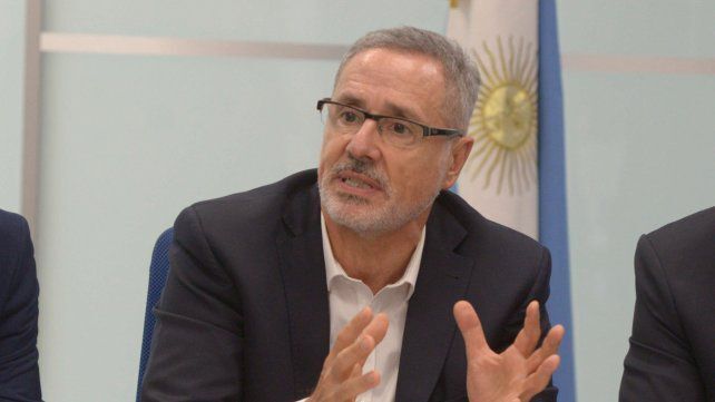 Imagen de &acute;Menos redes sociales y m&aacute;s trabajo de polic&iacute;as&acute;, reclam&oacute; Sa&iacute;n a los uniformados