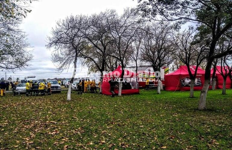 Los brigadistas esta mañana en el Aeródromo de Alvear