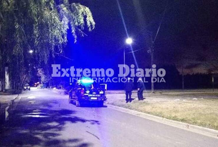 Personal policial trabajo en San Martín y Marechal