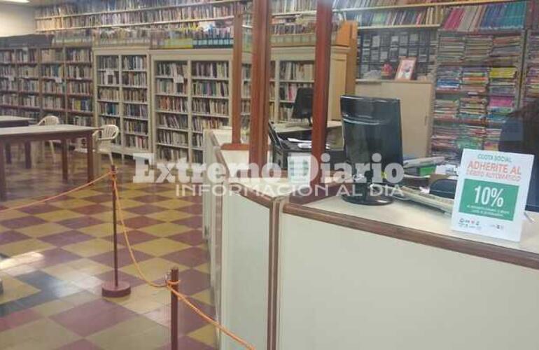 La atención es previo turno otorgado telefonicamente.