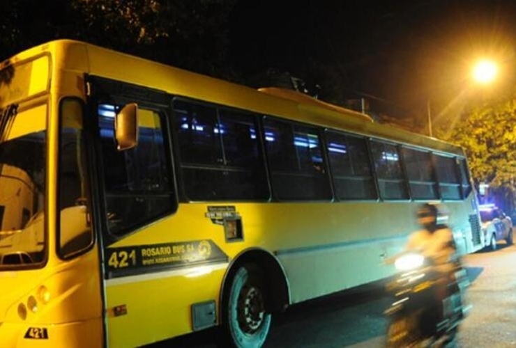 Imagen de Paro de colectivos: los choferes mantendrán la huelga al menos hasta el martes