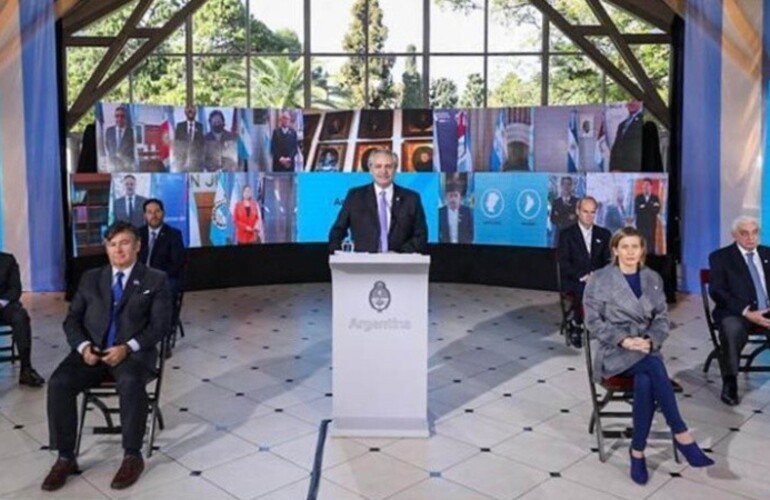 Fernández encabezó desde Buenos Aires la conmemoración del 9 de julio. (Télam)