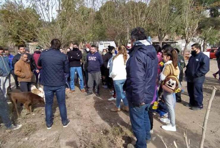 Imagen de Ferri se reunió con vecinos de La Costa en el marco de la transformación del barrio