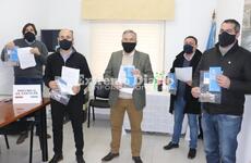 Stangoni junto a referentes de la regi&oacute;n firmaron convenio