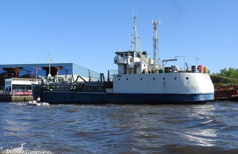 Imagen de Afirman que la embarcación dejó en Rosario a los cuatro tripulantes con coronavirus