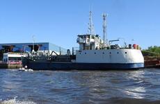 Imagen de 'La draga sigue en el mismo lugar con toda su tripulaci&oacute;n a bordo'