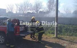 Imagen de Incendio de basura al costado de las v&iacute;as