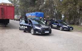 Imagen de Amedrentamiento y hostigamiento policial contra volanteada de Algodonera Avellaneda
