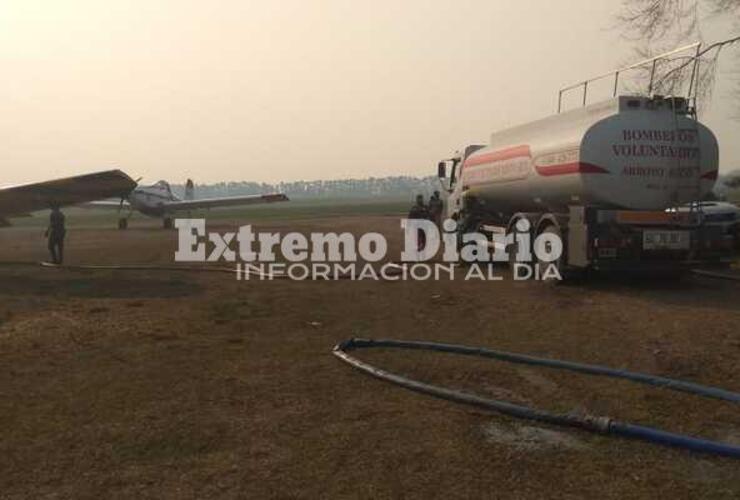 Imagen de Bomberos de Arroyo Seco tambi&eacute;n colaboran en el combate del fuego en las islas