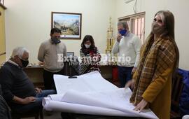 Imagen de El Concejo recibi&oacute; a la agrimensora Juliana Genov&eacute;s por los planos de TDS