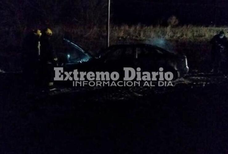 Imagen de Pérdidas totales en un coche que se prendió fuego