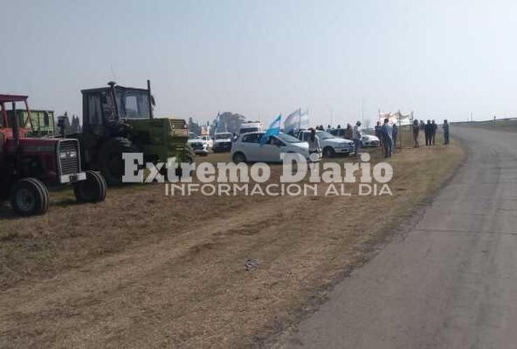 Imagen de 17A Caravana y Banderazo: Manifestantes se movilizan hacia Empalme