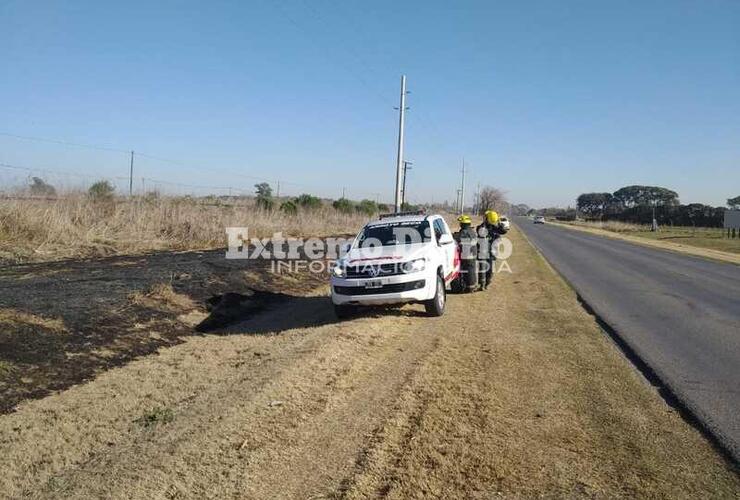 Imagen de Otra vez: Convocan a bomberos por incendio de pastizales