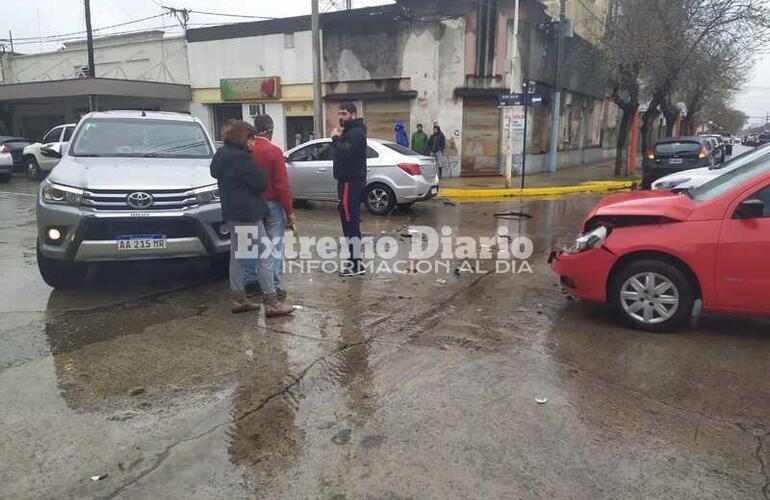 Imagen de Choque en la esquina de la Municipalidad