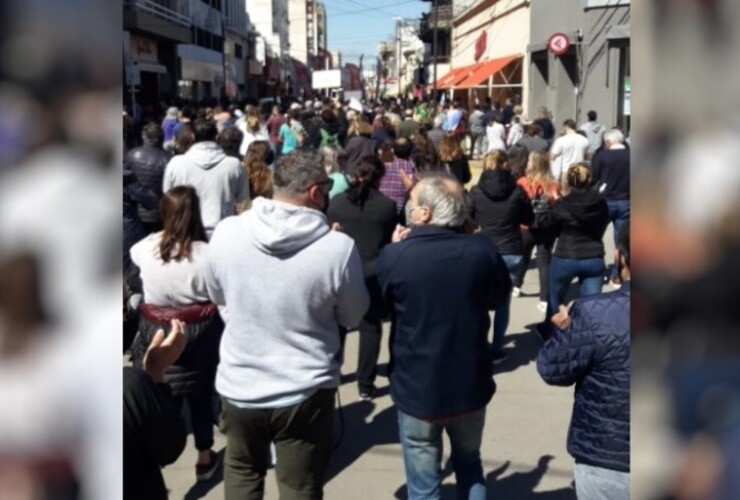 Imagen de Masiva marcha contra el retroceso de fase en Venado Tuerto