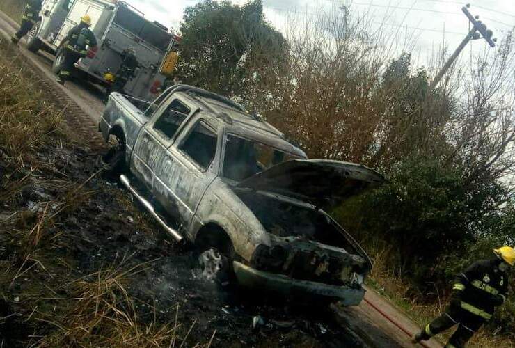 Bomberos de Arroyo Seco sofoco el siniestro.