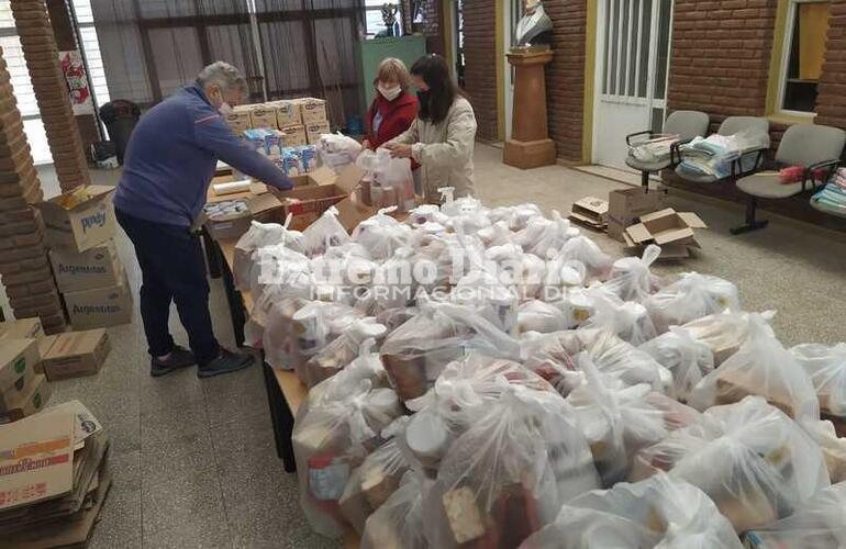 Imagen de Entrega de viandas a alumnos de la EETP N° 650