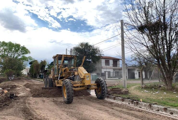 Imagen de Obras Públicas: Avanzan las tareas de cordón cuneta para nuestros barrios