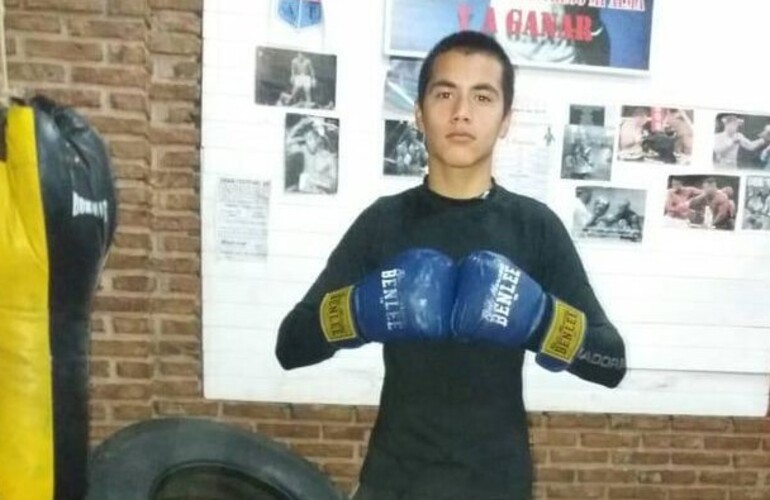 Esta mañana su mamá contó sobre la cirugía a la que debió someterse de emergencia el joven pugilista.