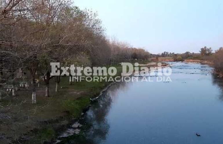 Unos veinte vehículos llegaron al predio y debieron pegar la vuelta