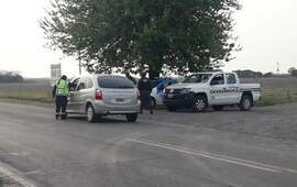 Imagen de 70 veh&iacute;culos fueron rechazados en los accesos a la localidad
