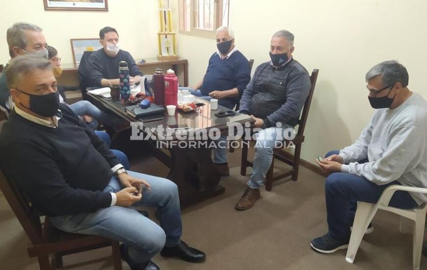 Perfetto se reuni&oacute; esta ma&ntilde;ana con los concejales para confirmar la compra