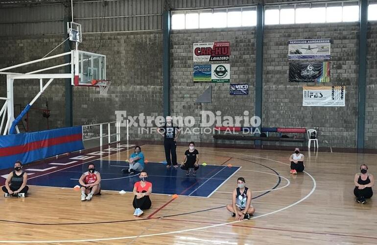 Imagen de El básquet femenino de Talleres, retornó a los entrenamientos