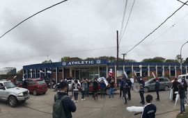Imagen de Athletic festej&oacute; su 92 Aniversario, con una �Caravana Picante� por toda la ciudad