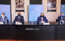 Perotti estuvo junto al presidente en el anuncio de este viernes. (Presidencia)
