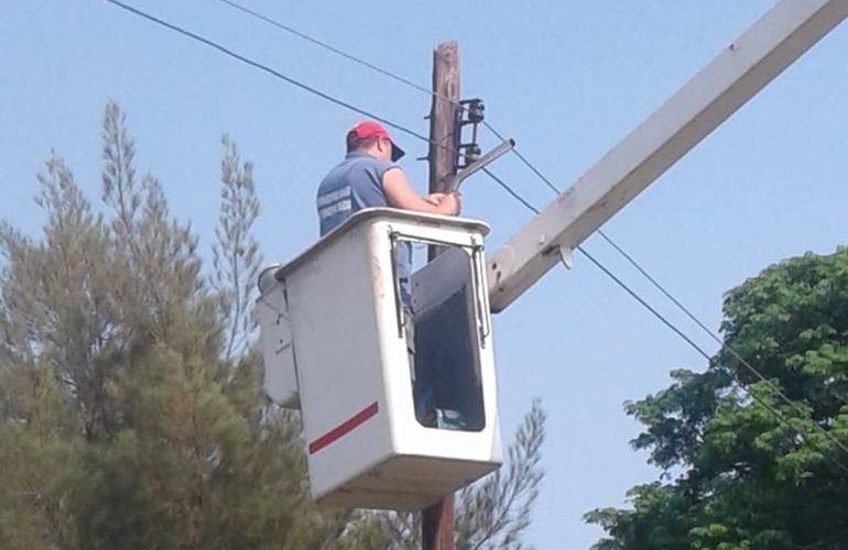 Imagen de Reparación de luminaria en los barrios ribereños