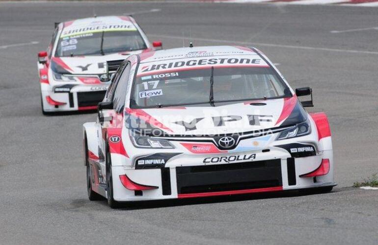 Imagen de Matías Rossi se quedó con la pole del STC2000 en Córdoba...