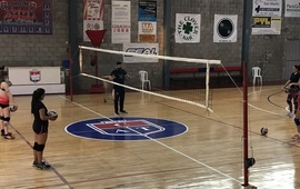 Imagen de El Voley femenino de Talleres, entrena en Juveniles y Mayores