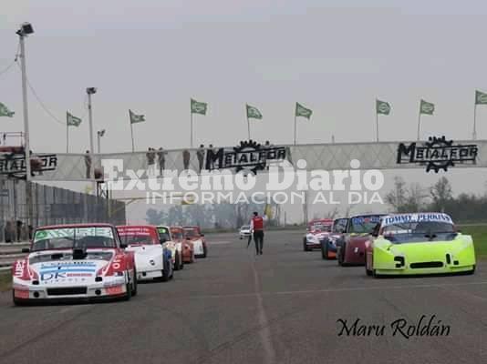 Imagen de Vuelven juntas, Car show y Categor&iacute;as del Sur...