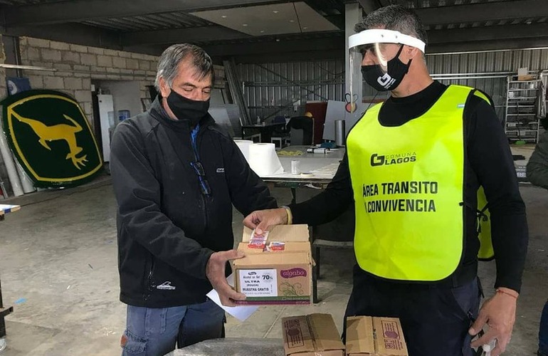 Imagen de Controles de seguridad e higiene y entrega de alcohol en gel a industrias y comercios