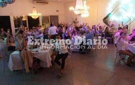 Con menos de cien invitados, solo el treinta por ciento de la ocupaci&oacute;n del sal&oacute;n, ingreso en tandas y horario adaptado de 19.30 a 00.30 horas.