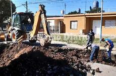 Realizan bacheo por calle Belgrano