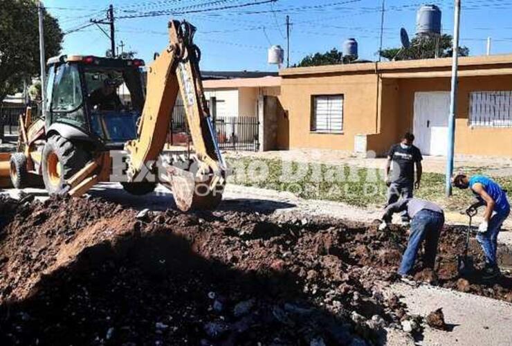 Realizan bacheo por calle Belgrano