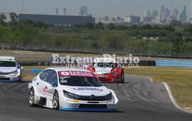 Imagen de Aramend&iacute;a gan&oacute; en el TC2000...