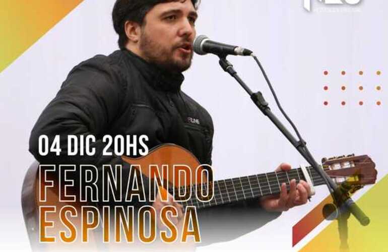 Imagen de REC: El multifacético músico Fernando Espinosa llega a Recitales En Casa