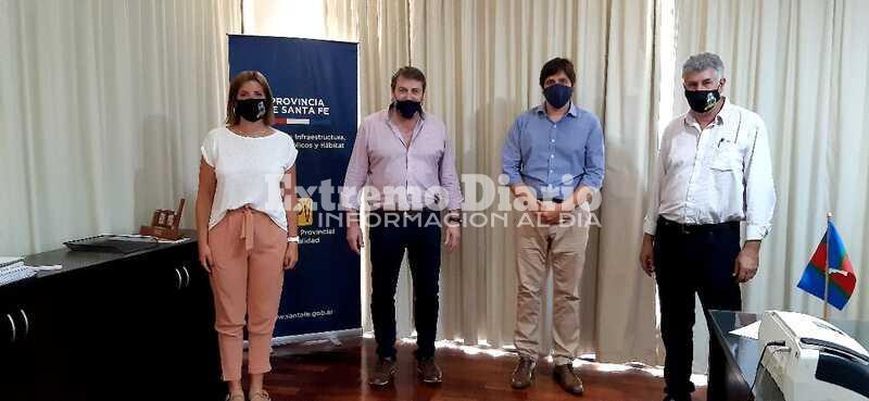 Stangoni junto a funcionarios de Vialidad Provincial