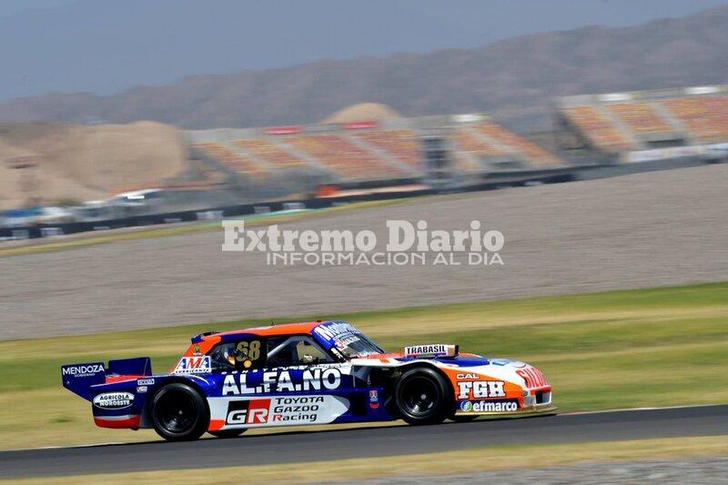 Imagen de Canapino, Mazzacane, Santero due&ntilde;os de las series...