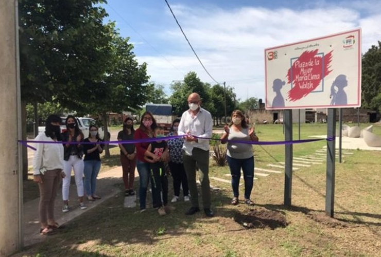 Imagen de Coronel Bogado inauguró la plaza ´María Elena Walsh´