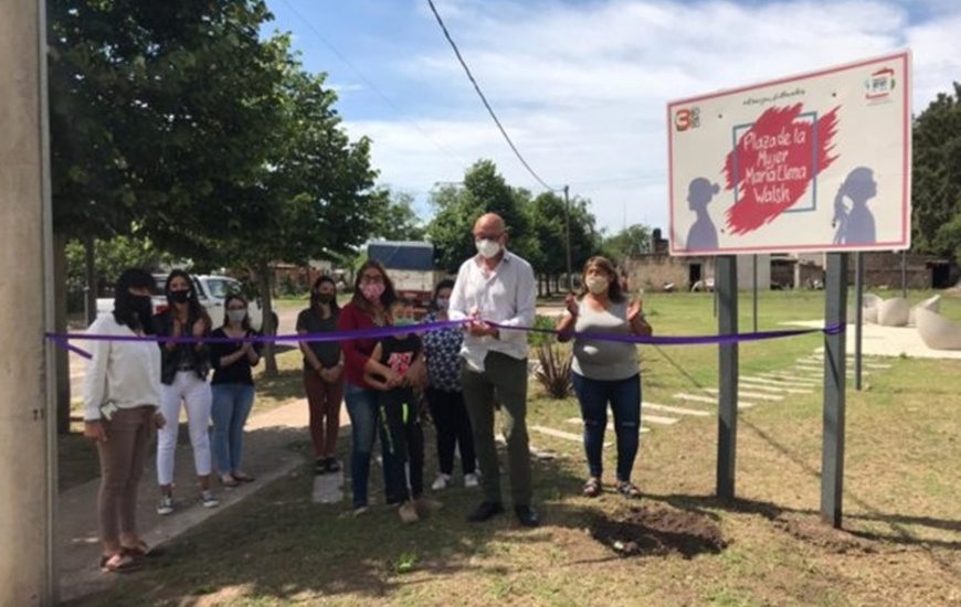 Imagen de Coronel Bogado inaugur&oacute; la plaza &acute;Mar&iacute;a Elena Walsh&acute;
