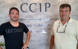 Luciano Arizaga de la comisi&oacute;n del CCIP y Juan Carlos Muriel, presidente de la instituci&oacute;n.
