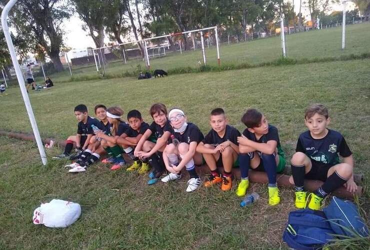 Los chicos volvieron a jugar al fútbol.