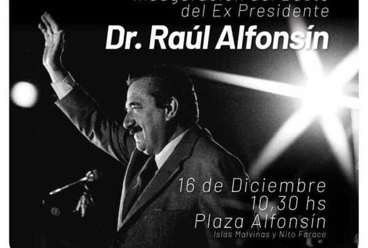 Imagen de Inauguraci&oacute;n del busto del ex presidente Ra&uacute;l Alfons&iacute;n en la plaza hom&oacute;nima