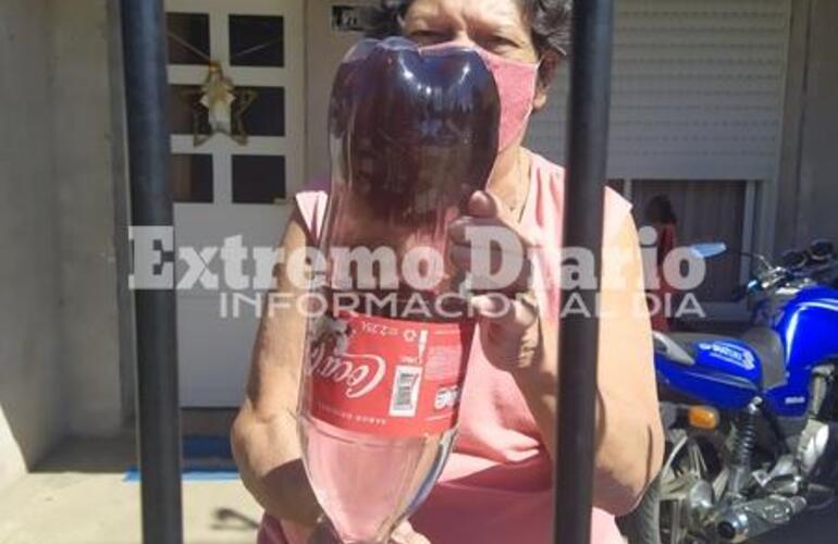 El agua marr&oacute;n que sal&iacute;a de la red en el d&iacute;a de ayer