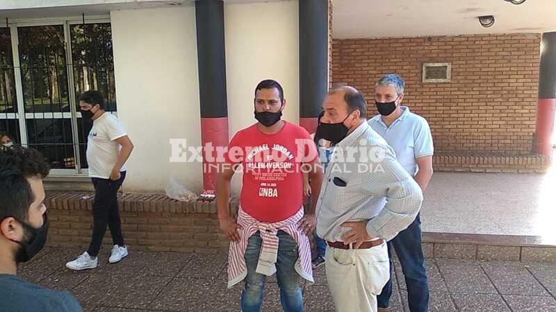 Por 26 votos, se impuso el actual Secretario General del partido.