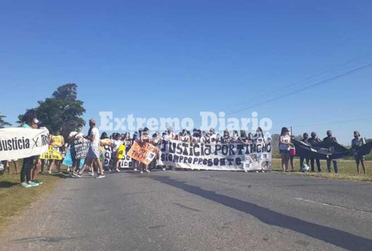 Ahora la concentración es sobre ruta 21 desde el lugar del accidente