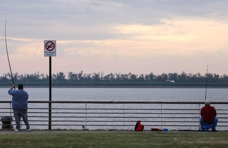 Hasta fine de marzo queda prohibido pescar en la región. (Alan Monzón/Rosario3